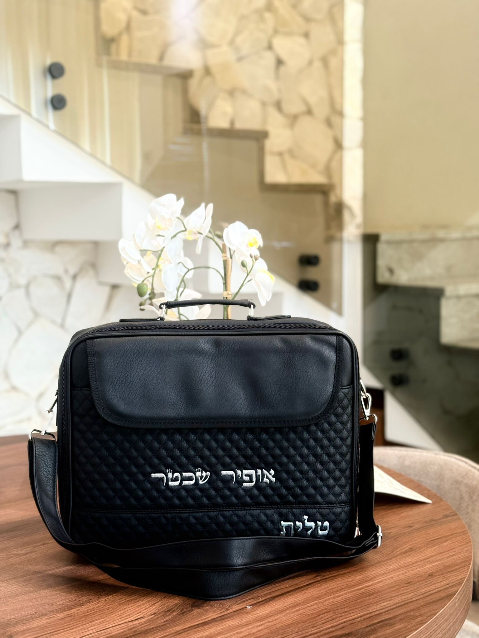 תיק מזוודה גדול מחולק לתאים דמוי עור שחור – תמונה 3